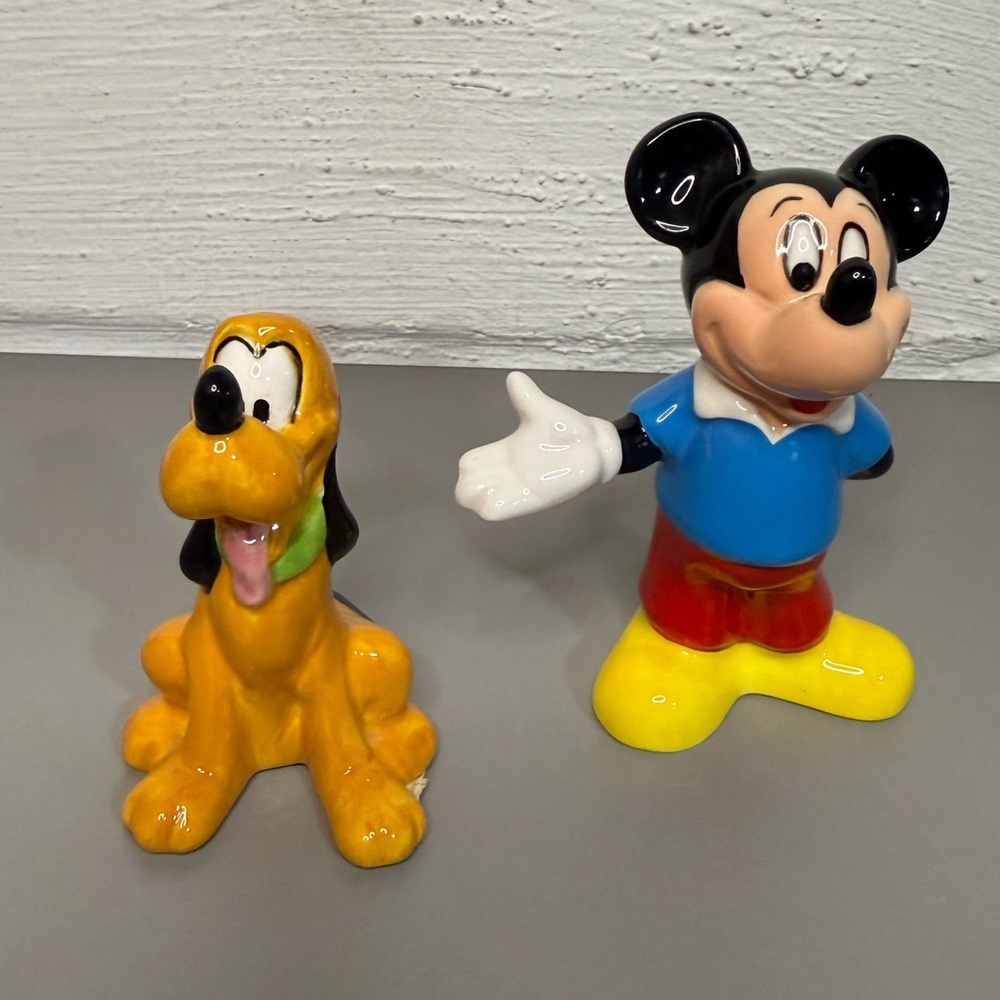 Disney Salt and Pepper Shakers: Vintage Mickey and Pluto